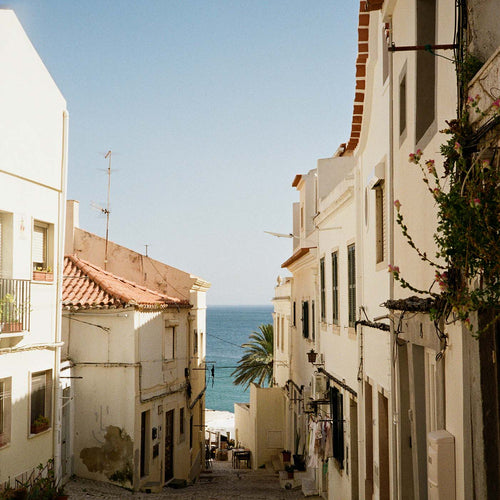 A Slow Guide to Lisbon