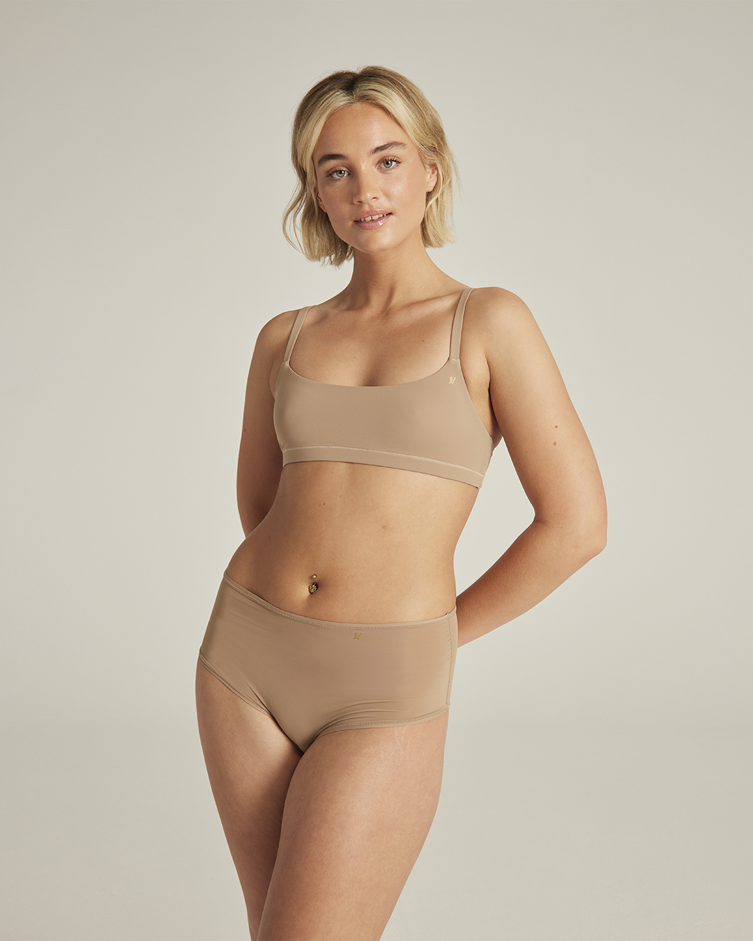 Stretch Scoop Neck Bralette Bare 03