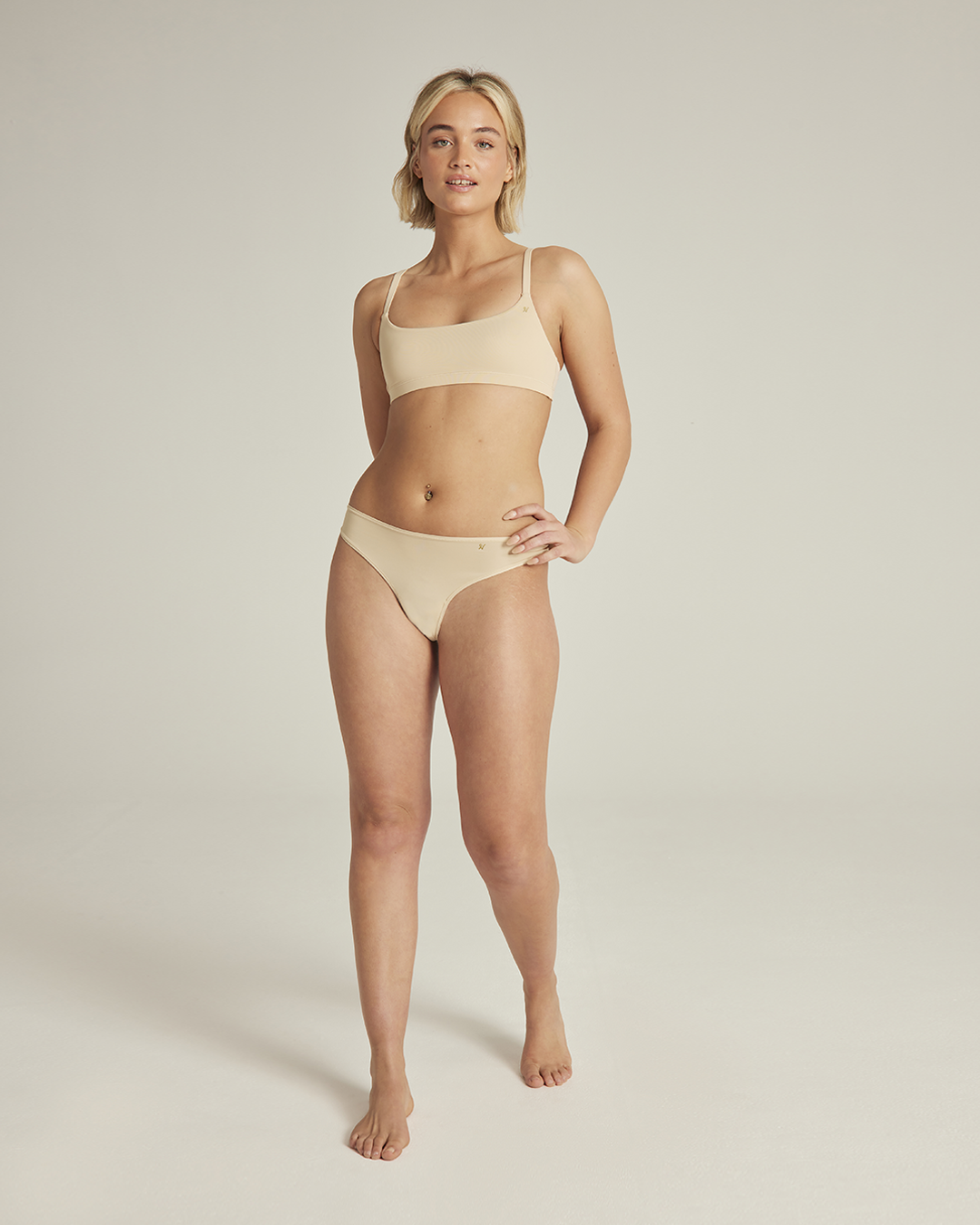 Stretch Dipped Thong Bare 01
