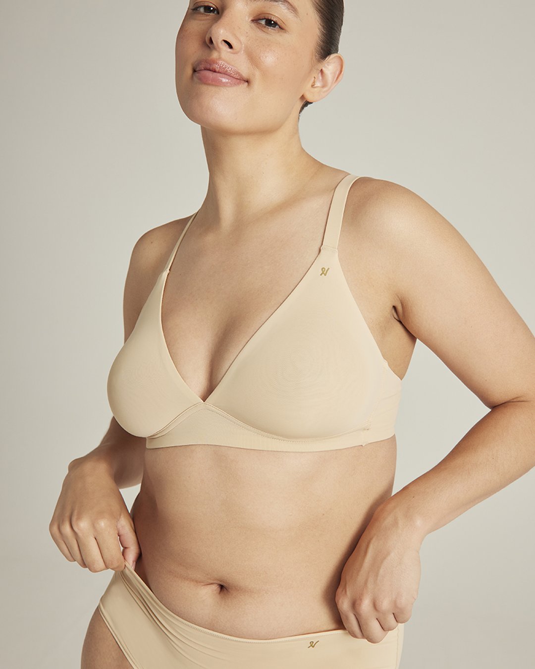 Stretch Easy Does It Bralette Bare 01