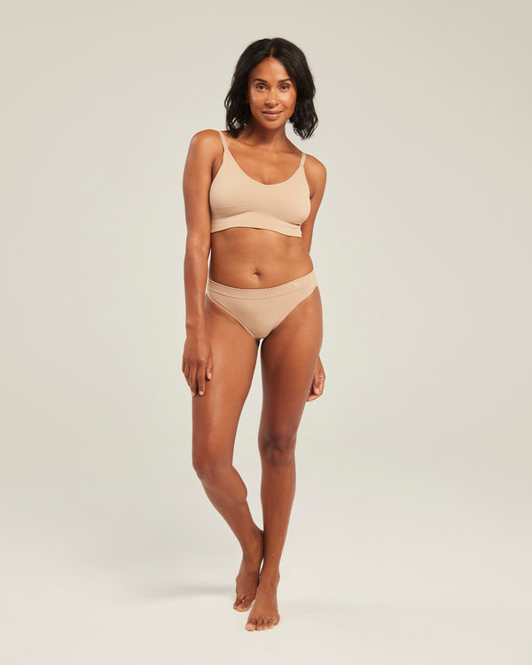 The Form Seamless Bralette - Almond