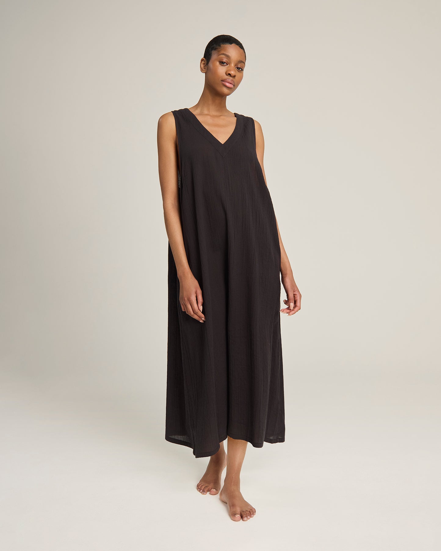 The V Neck Dress - Black